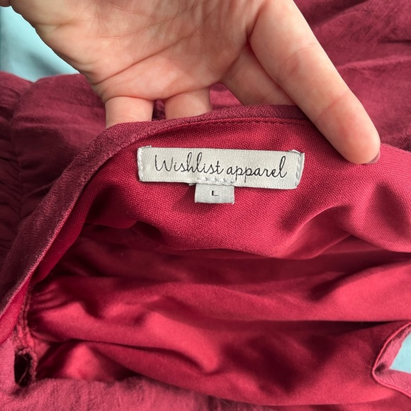 adorable maroon romper with a cold shoulder - Picture 4 of 4